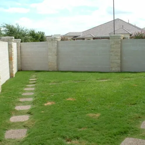 Grassy backyard play area at Windhaven Veterinary Hospital Grassy backyard play area at Windhaven Veterinary Hospital