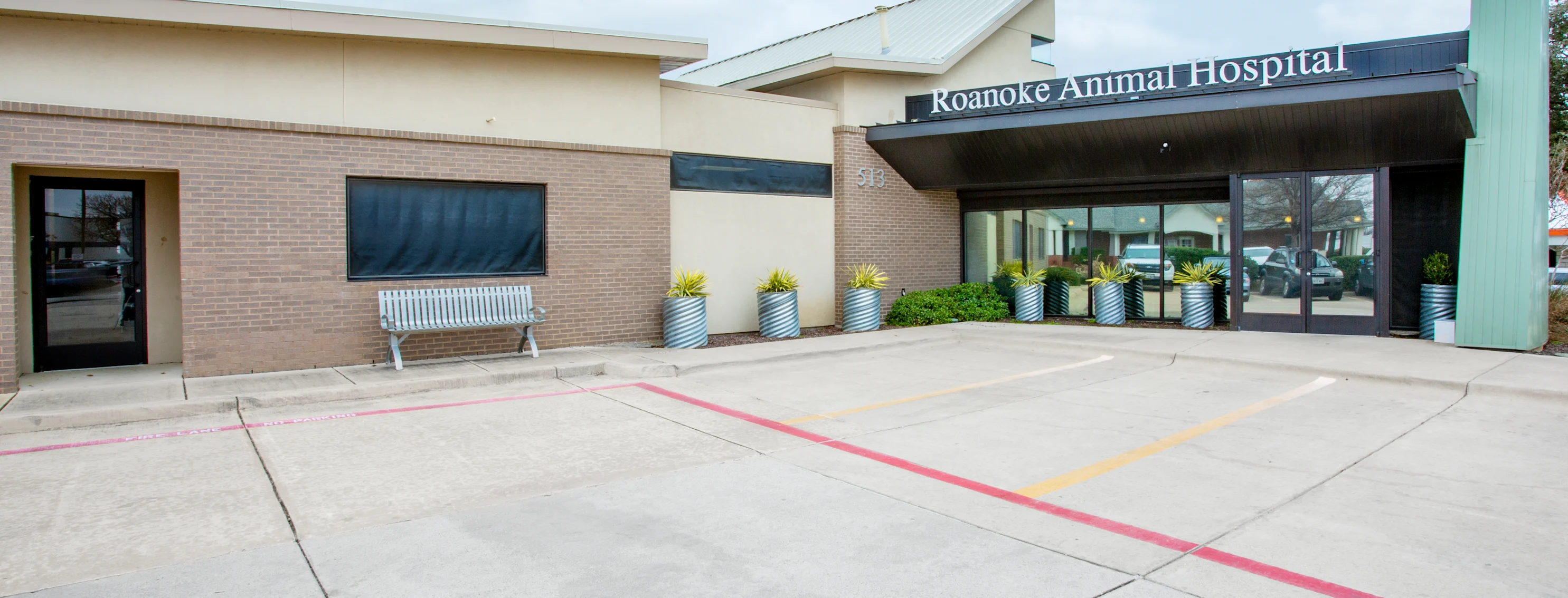 Roanoke Animal Hospital facility entrance Roanoke Animal Hospital facility entrance