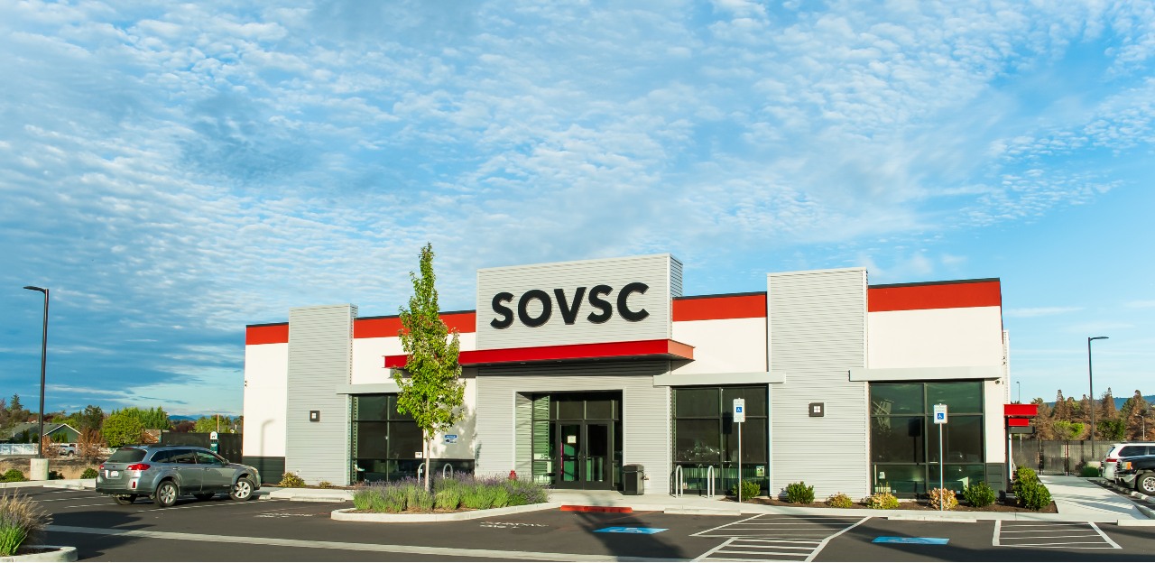 Southern Oregon Veterinary Specialty Center exterior.