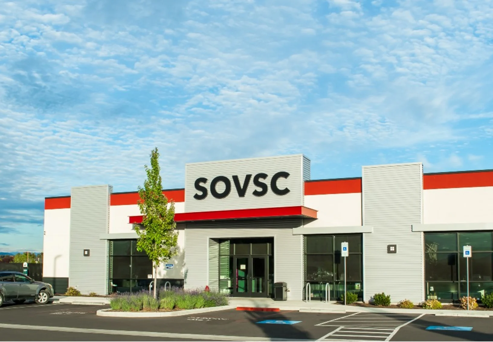 Southern Oregon Veterinary Specialty Center exterior. Southern Oregon Veterinary Specialty Center exterior.