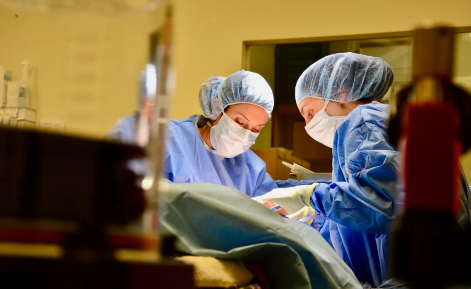 Dr. Streppa preforming surgery at NVS Clarksville Dr. Streppa preforming surgery at NVS Clarksville