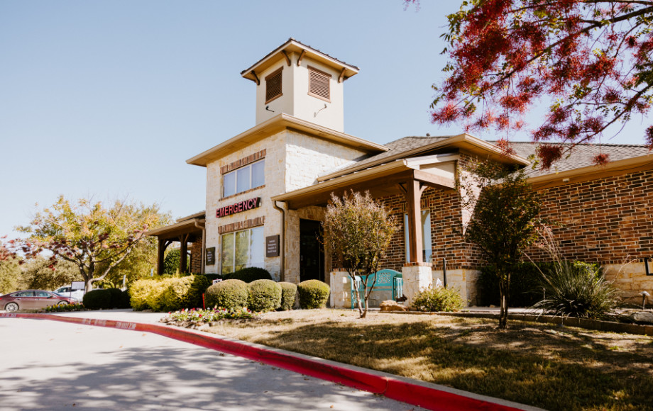 Exterior view of Animal Emergency Hospital of North Texas