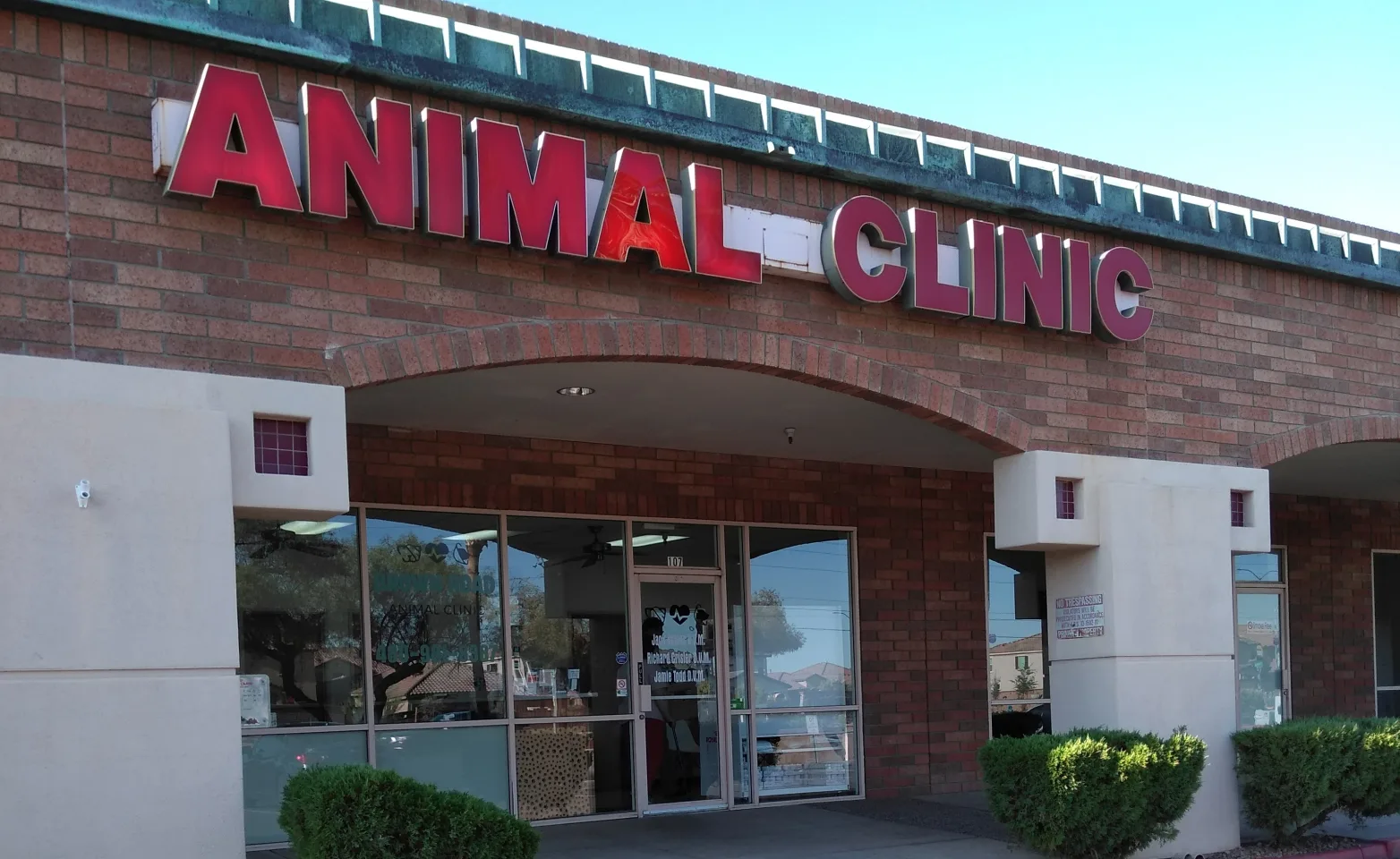 front exterior of Brown Road Animal Clinic