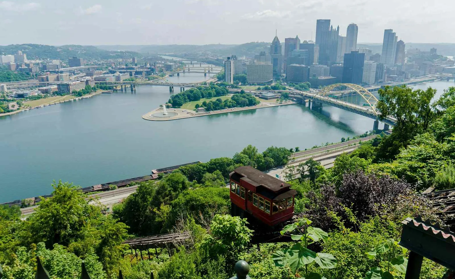 Ariel view of Pittsburgh, PA. Ariel view of Pittsburgh, PA.