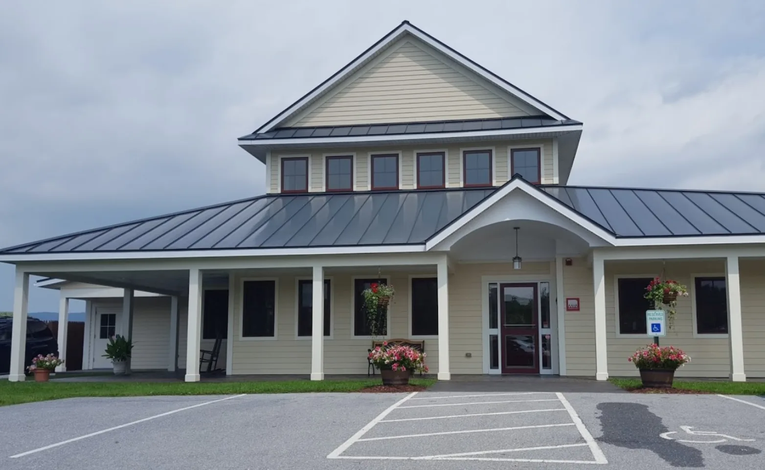 Exterior view of West Mountain Animal Hospital Exterior view of West Mountain Animal Hospital