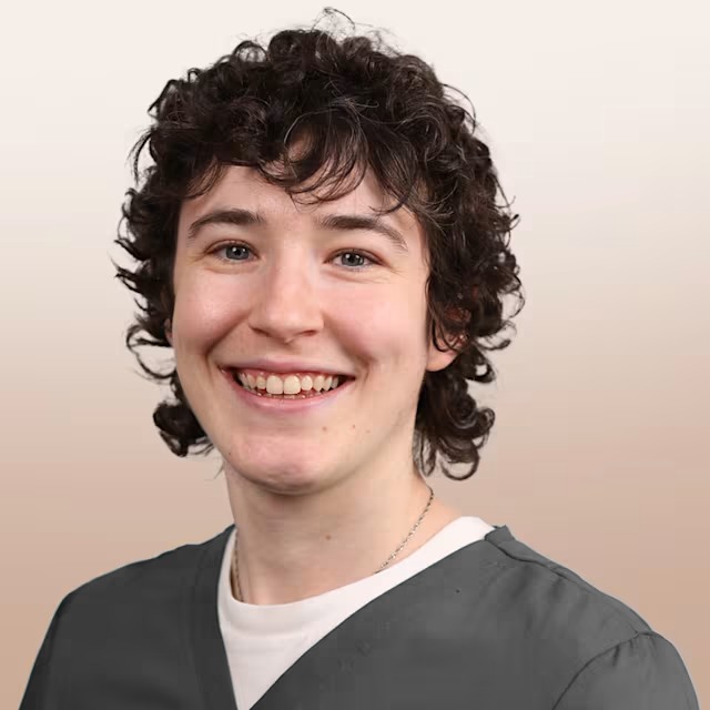 Dr. Livia Shelson
