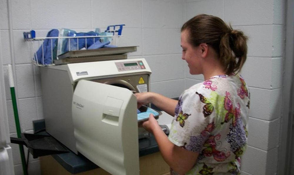 Thiensville-Mequon Small Animal Clinic Autoclave