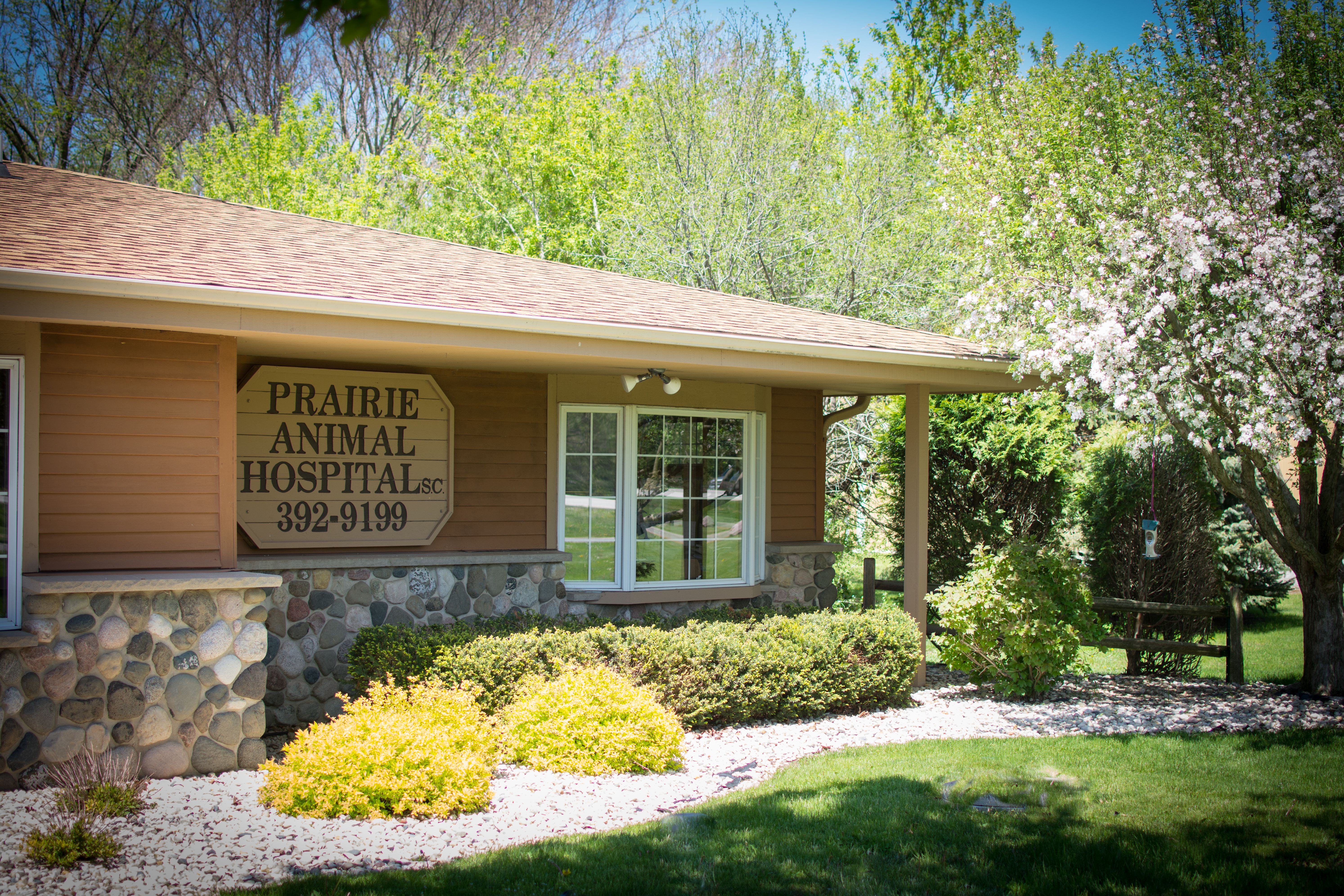 Outside of Prairie Animal Hospital