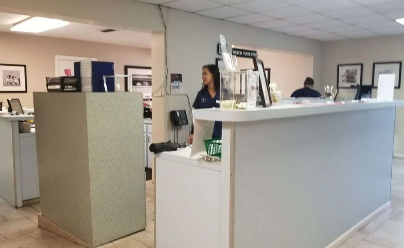 Ruskin Animal Hospital's Reception Desk area where there is someone there to greet you. Ruskin Animal Hospital's Reception Desk area where there is someone there to greet you.