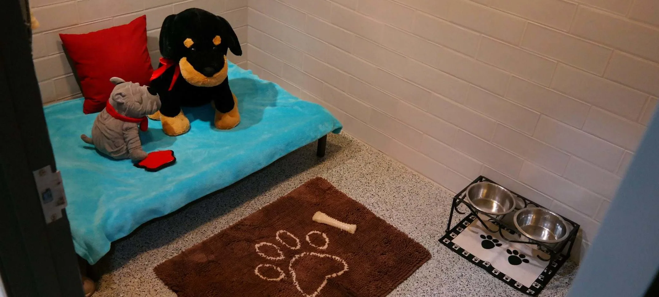 Happy Tails Pet Resort Extra Large Suite Happy Tails Pet Resort Extra Large Suite