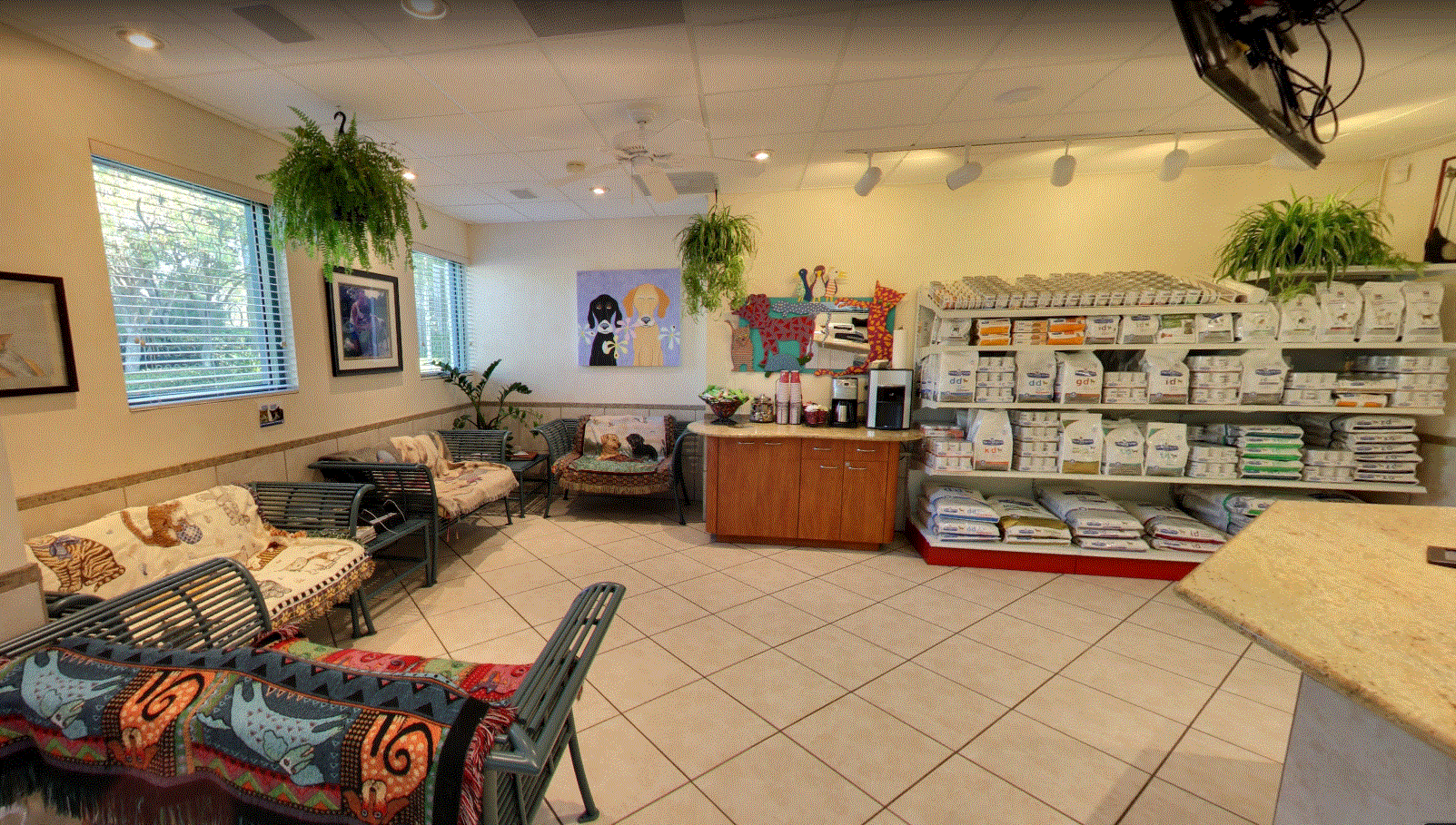 Hometown Animal Hospital - Waiting Room 