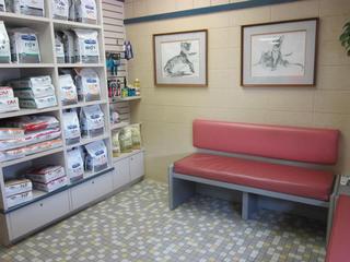  Florissant Animal Hospital Cat Waiting Room