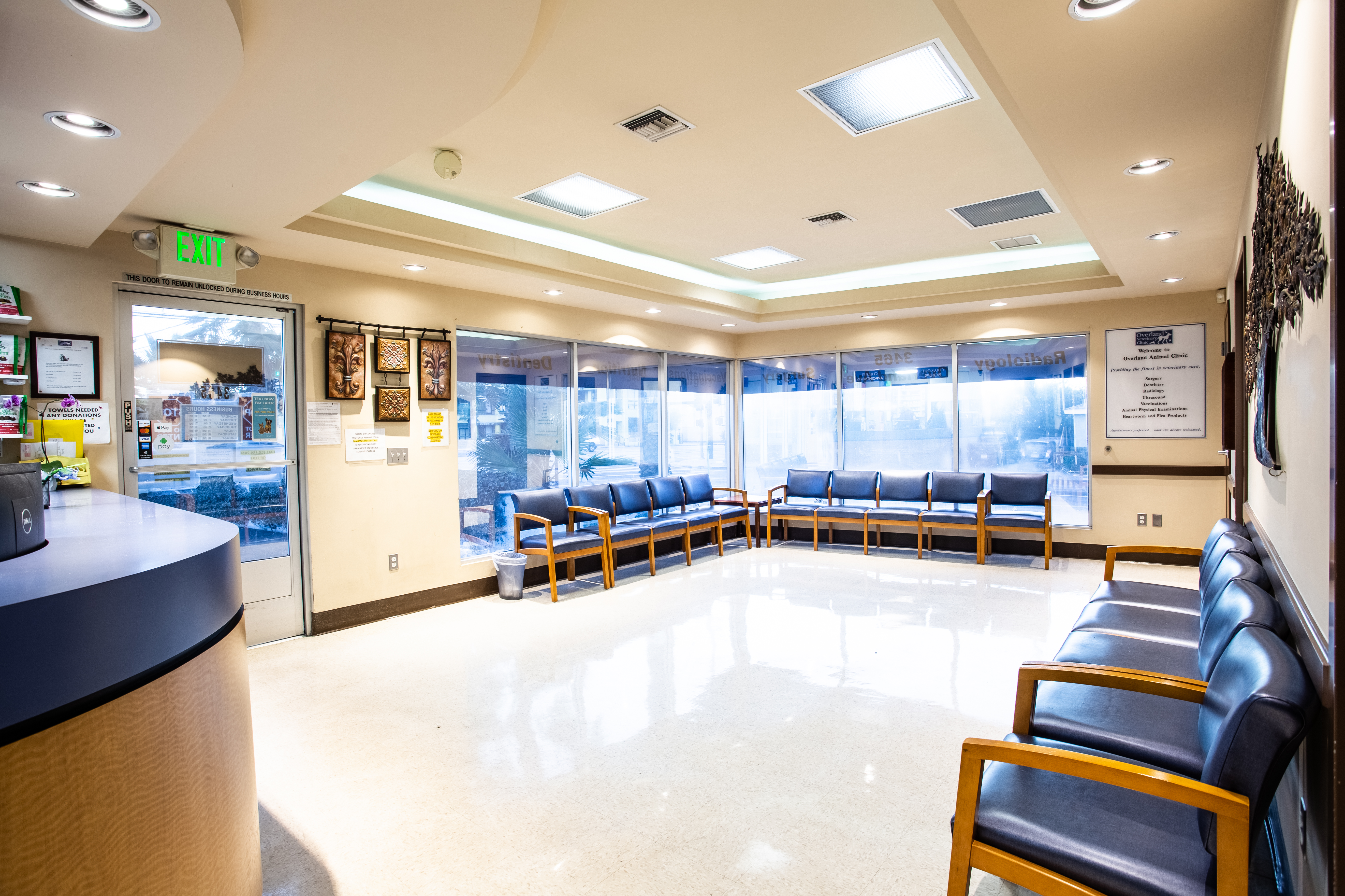 Overland Veterinary Clinic 1070 - Lobby 2