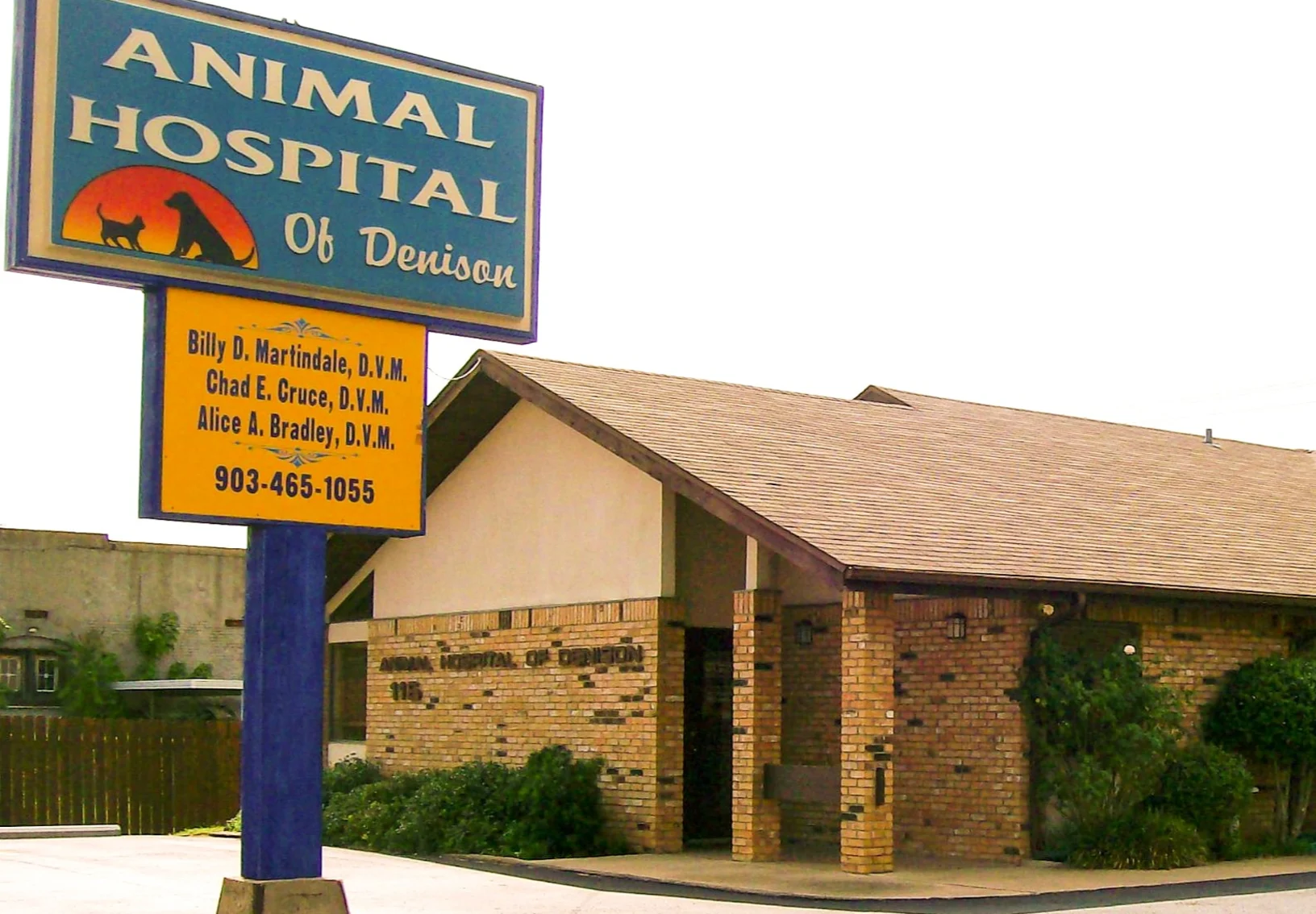 Animal Hospital of Denison Exterior Building