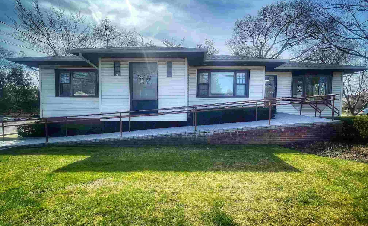 Front of Park Hills Animal Hospital Front of Park Hills Animal Hospital