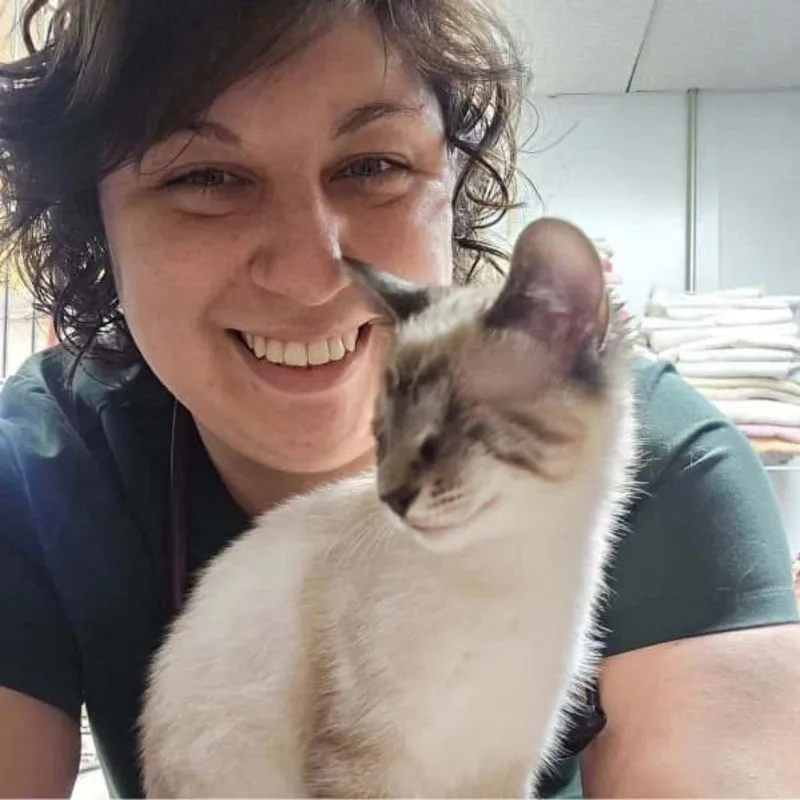 Dr. Jordan Esquivel Dr. Jordan Esquivel