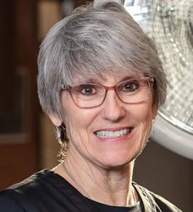 Tracie Henchy, LVT Tracie Henchy, LVT