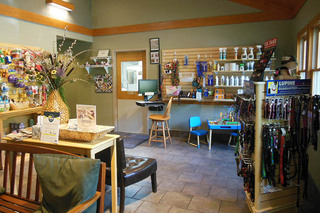 Animal Hospital of Signal Mountain Lobby and seating area