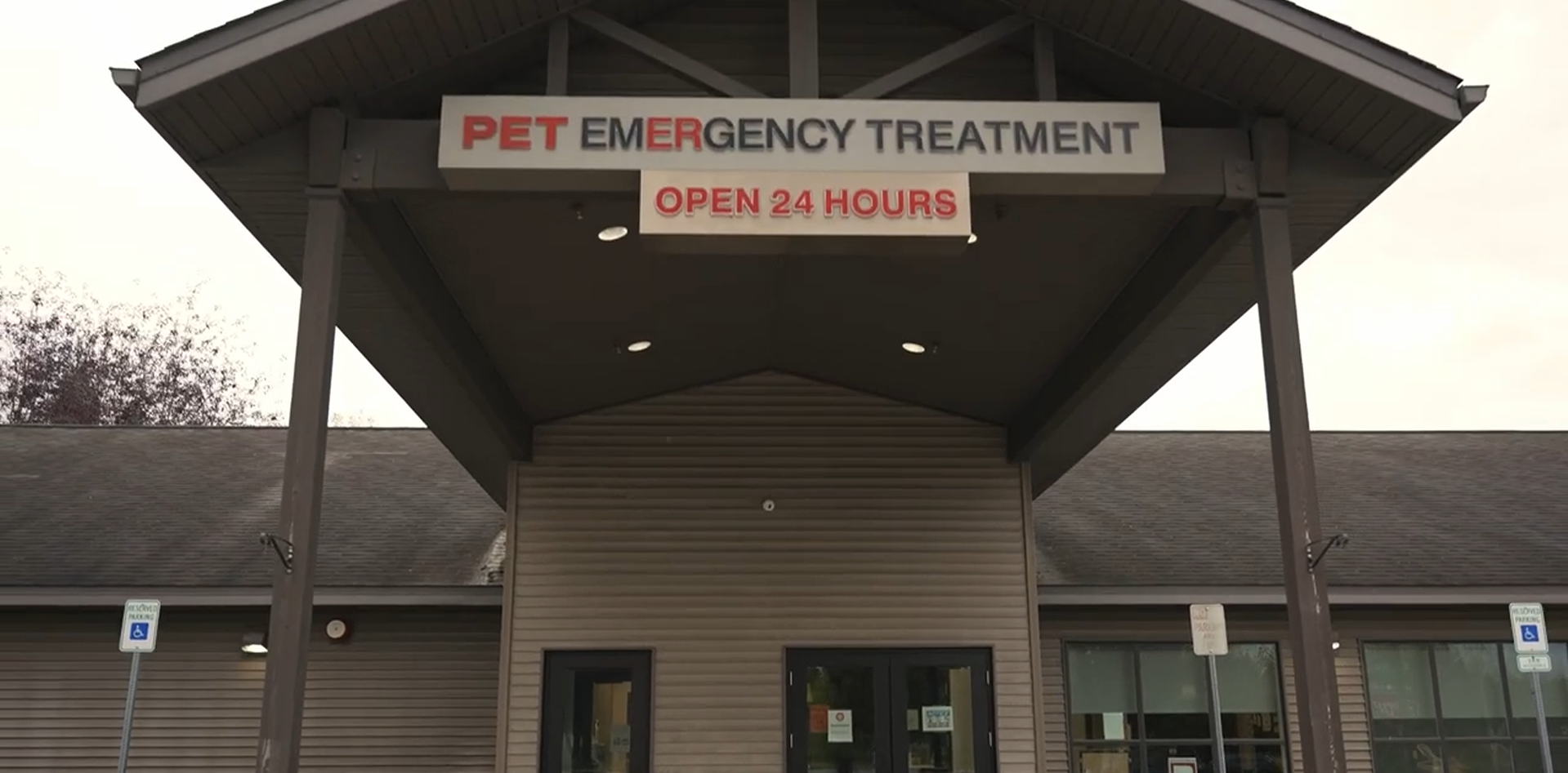 Building exterior of PET Emergency Treatment