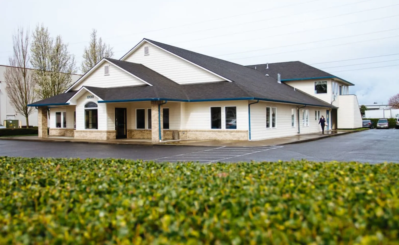 St. Francis 24 Hour Animal Hospital Exterior