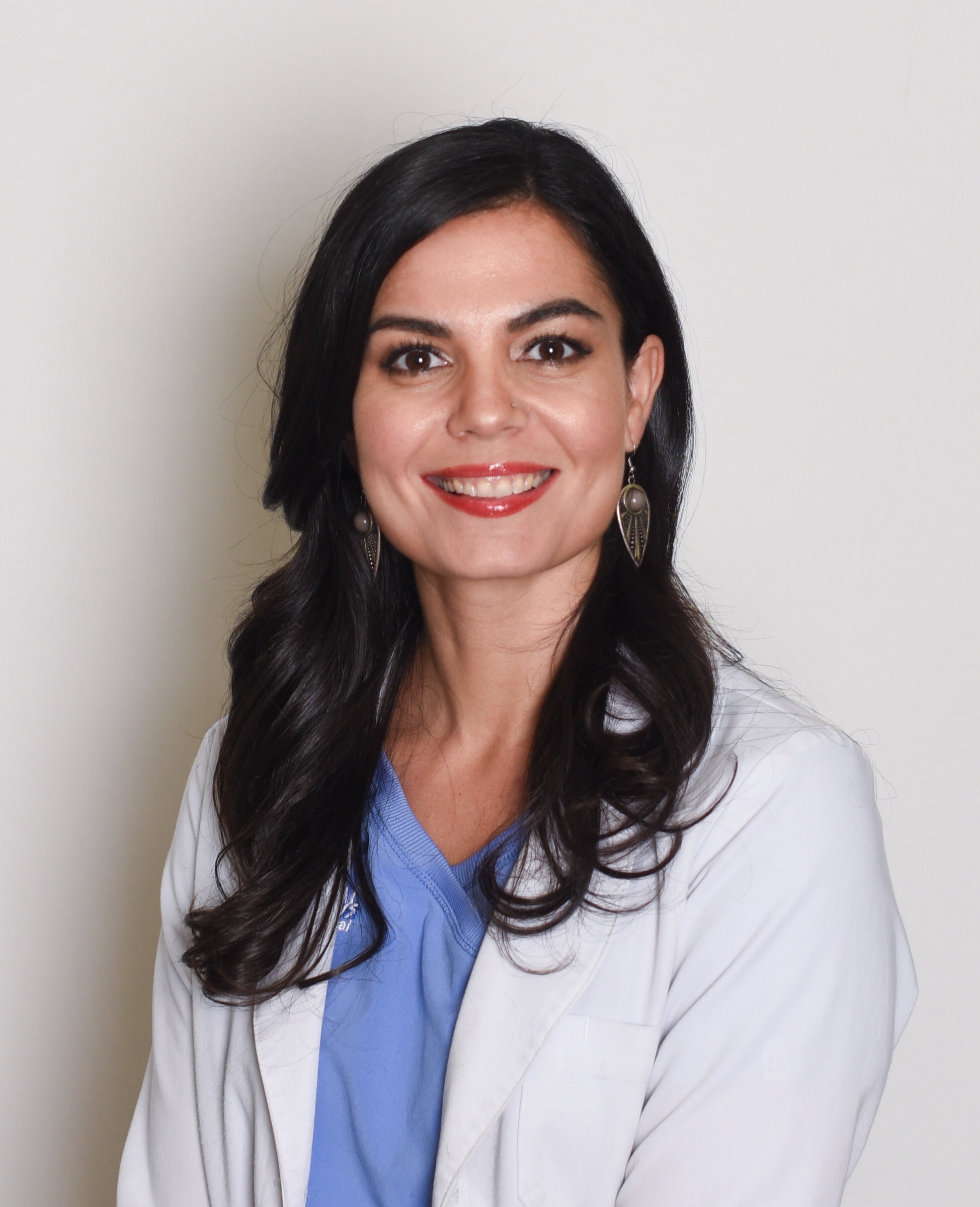 Dr. Lien d'Hespeel Standing