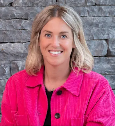 Robyn Luscombe Robyn Luscombe