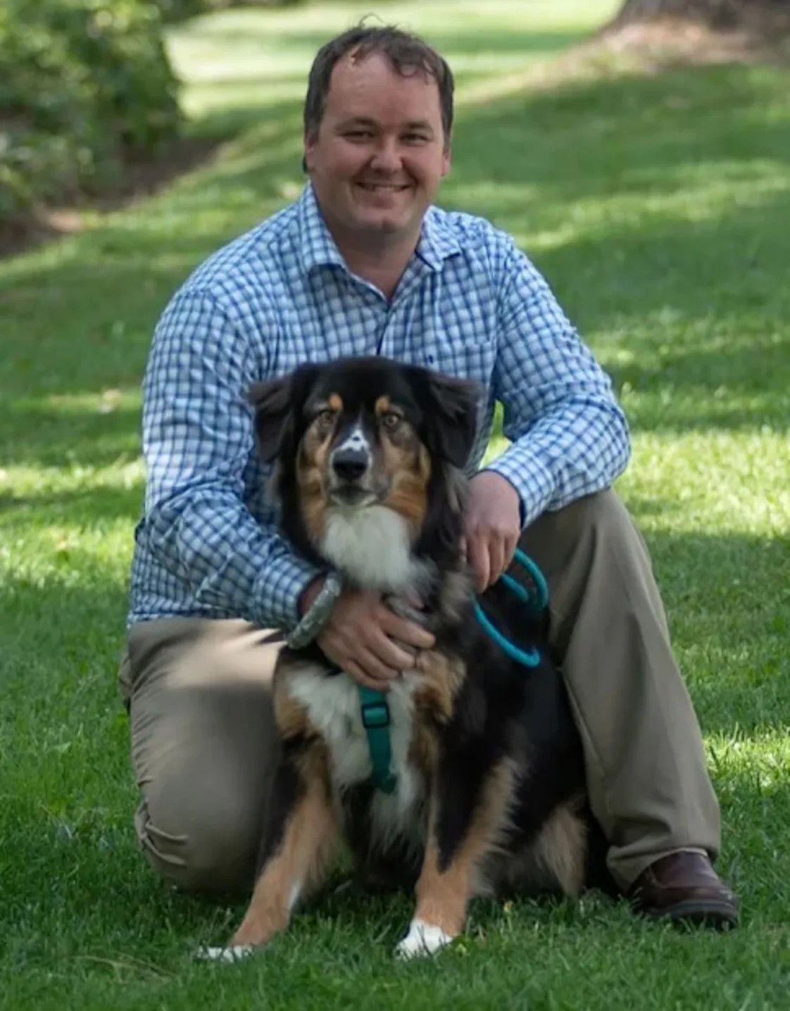 Dr. Scott Henderson Dr. Scott Henderson
