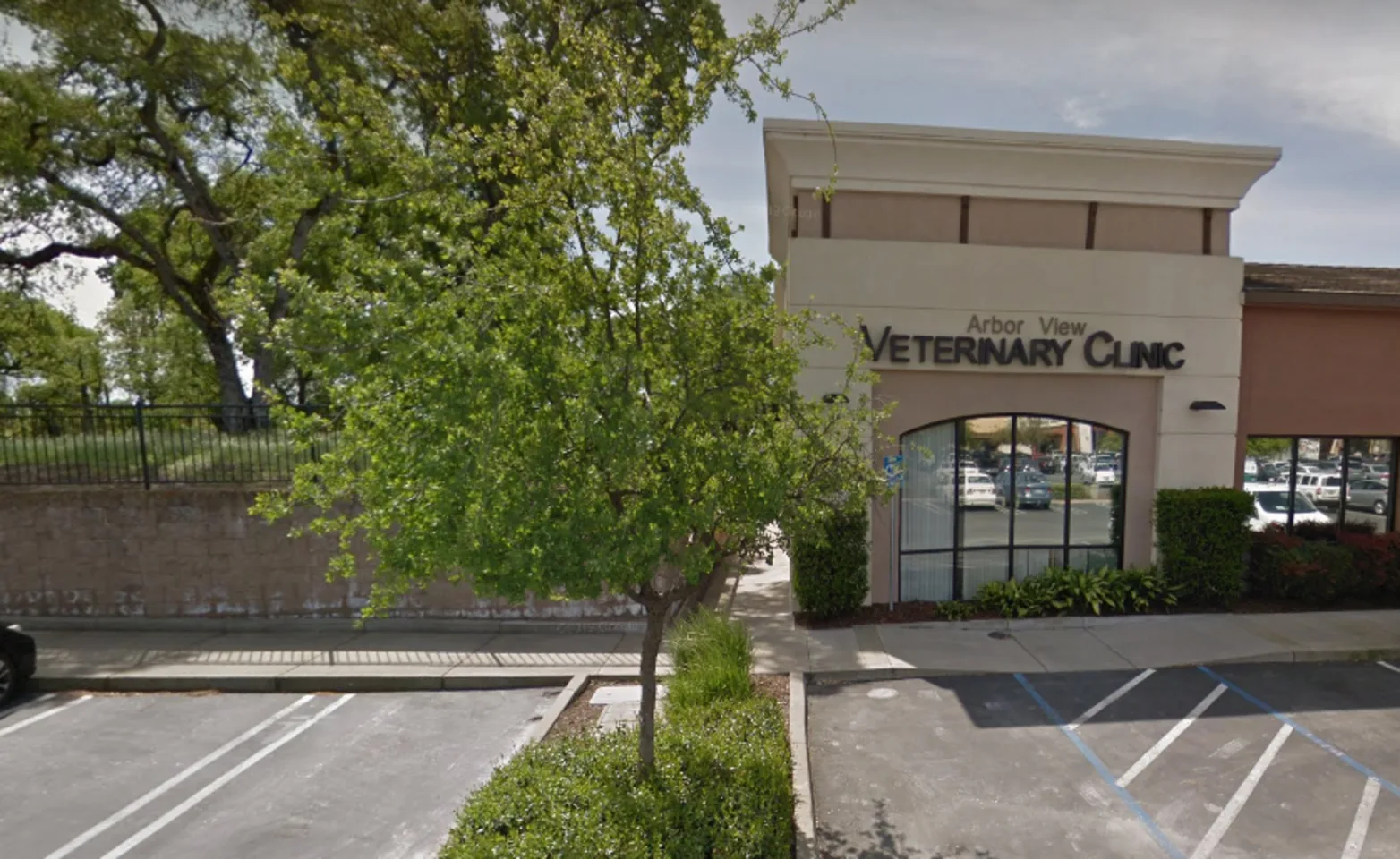 Arbor View Veterinary Clinic exterior