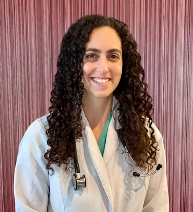 Veterinarian Jennifer Harrison Veterinarian Jennifer Harrison