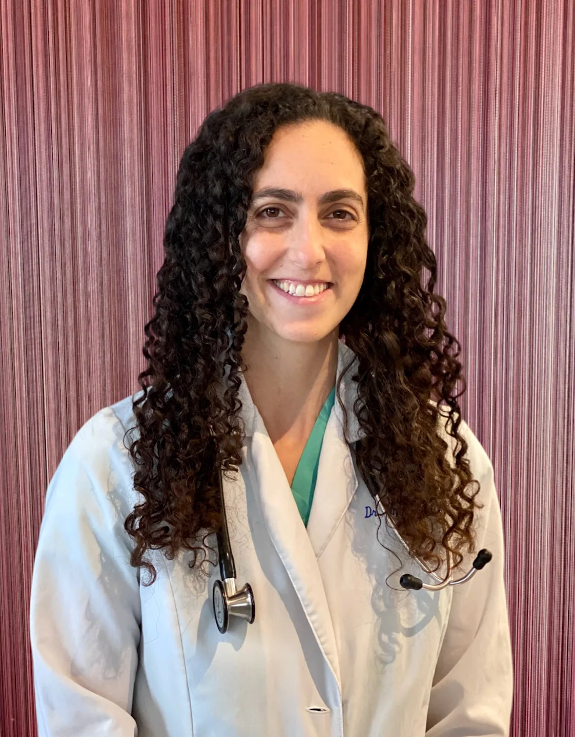 Veterinarian Jennifer Harrison Veterinarian Jennifer Harrison
