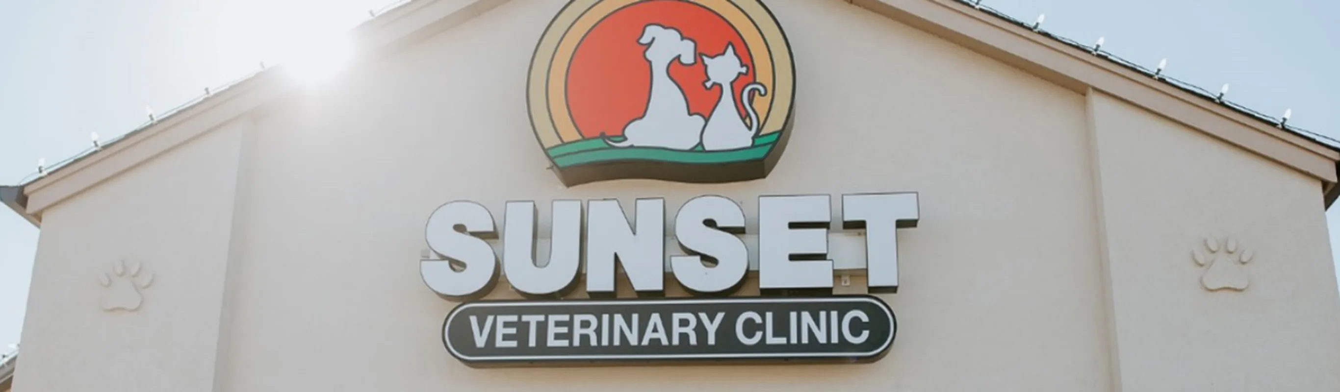 Front Building Sign of Sunset Veterinary Clinic Front Building Sign of Sunset Veterinary Clinic