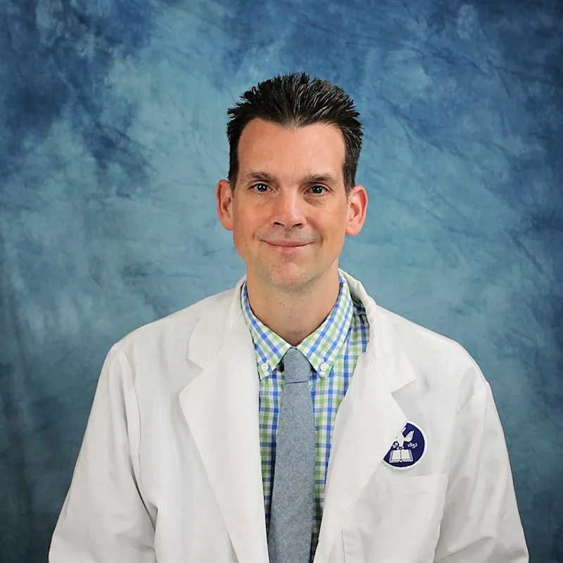 Dr. M. Eyles at Veterinary Emergency Referral Center (VERC) Dr. M. Eyles at Veterinary Emergency Referral Center (VERC)