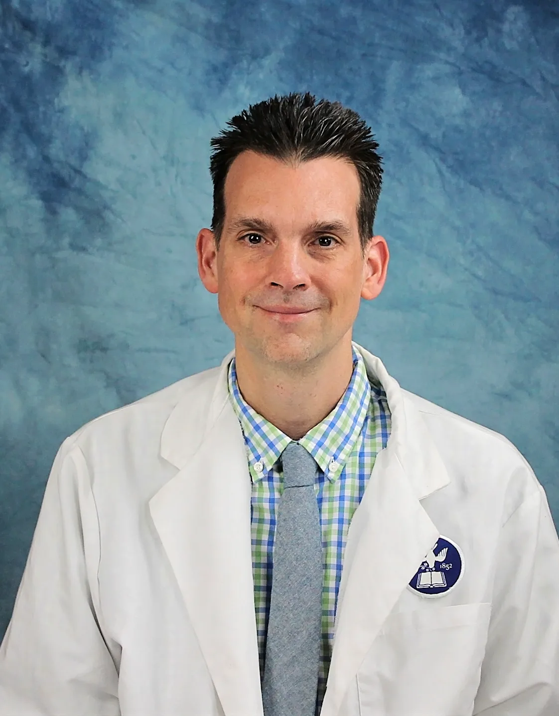 Dr. M. Eyles at Veterinary Emergency Referral Center (VERC) Dr. M. Eyles at Veterinary Emergency Referral Center (VERC)