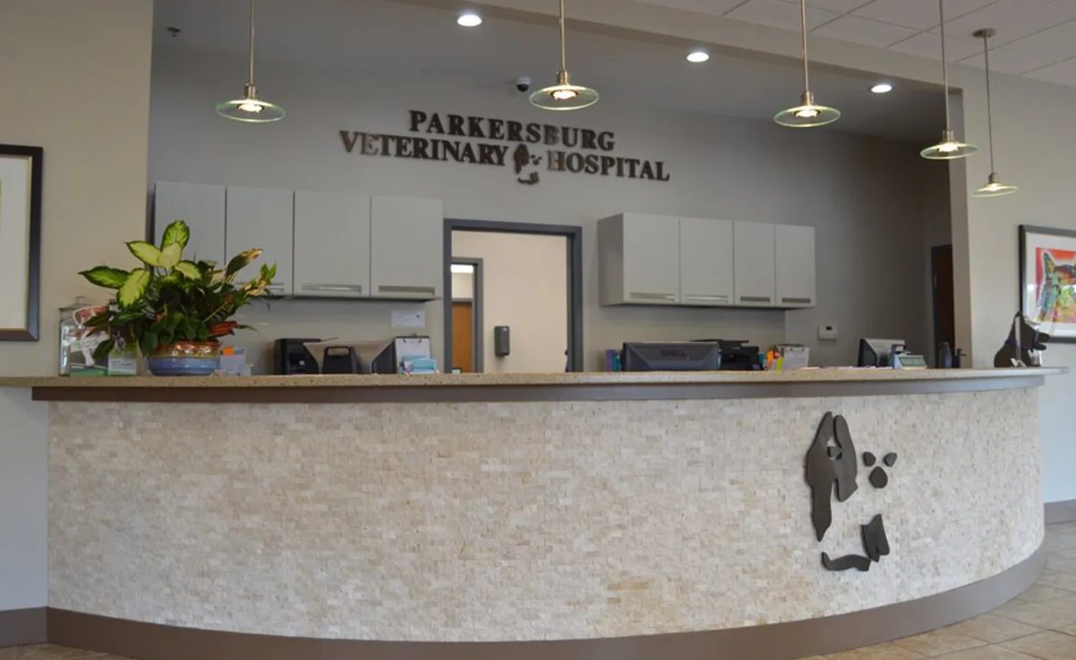 Check-In Desk at Parkersburg Veterinary Hospital Check-In Desk at Parkersburg Veterinary Hospital
