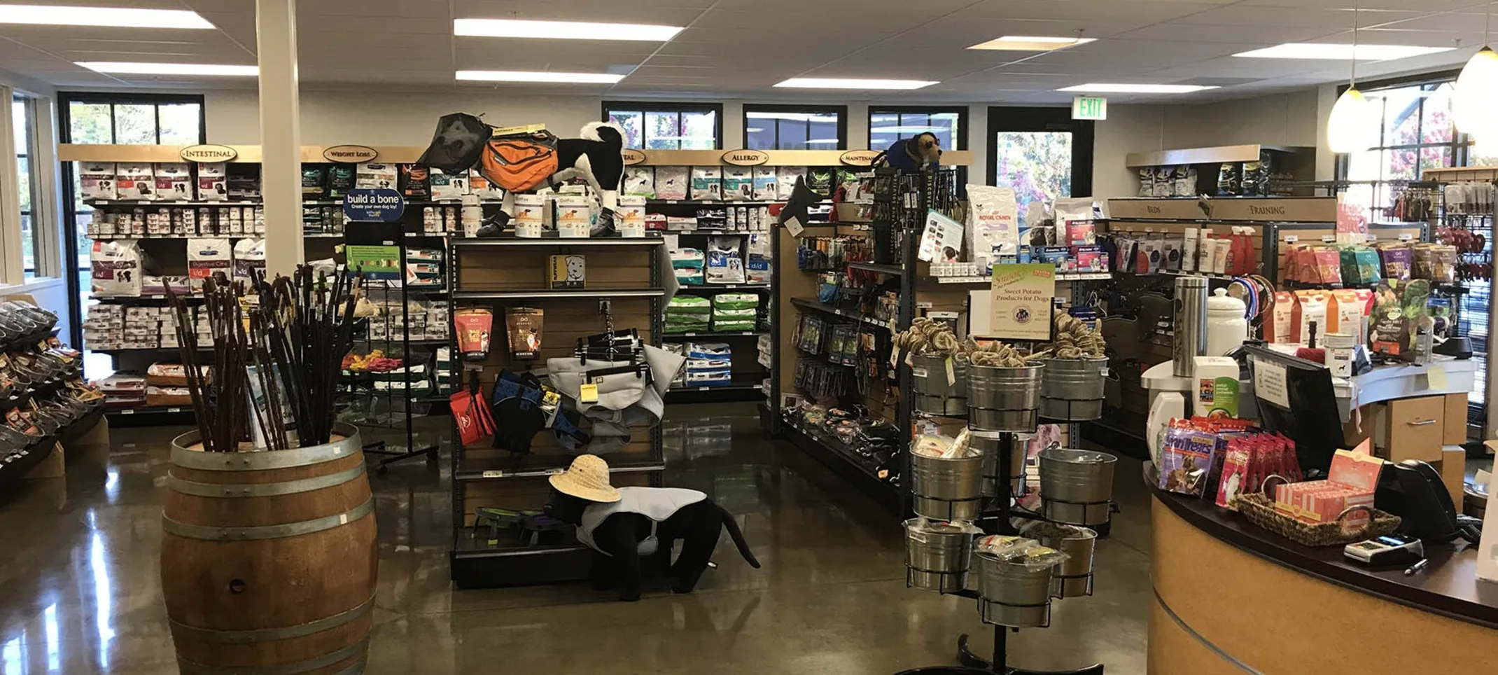 Pharmacy/shopping area Pharmacy/shopping area