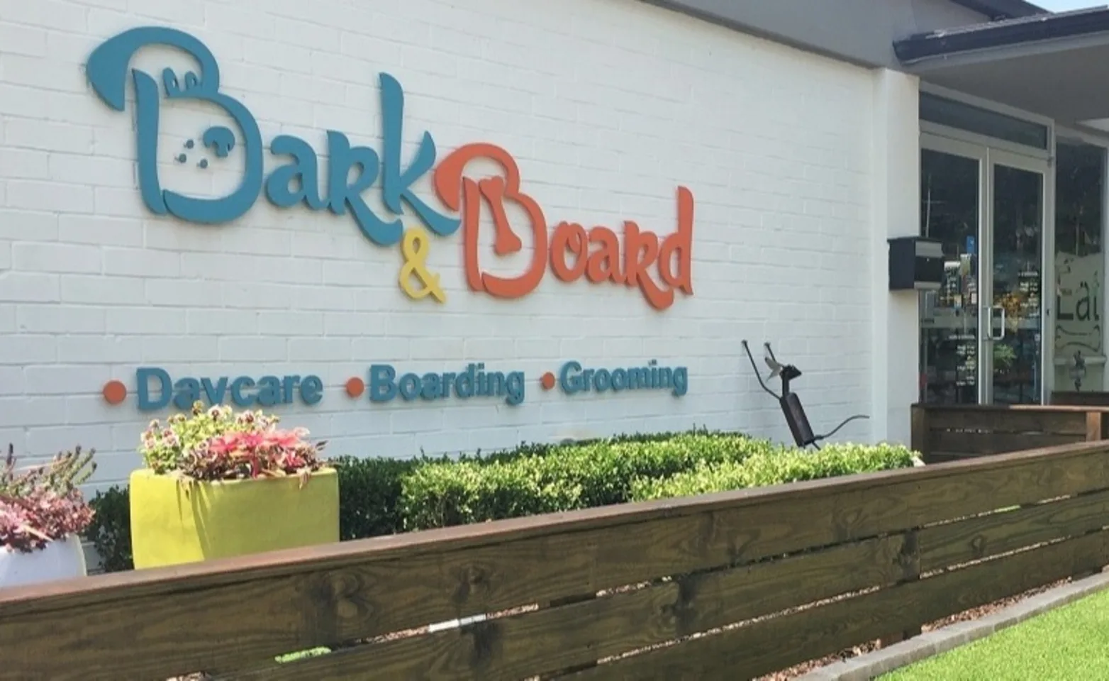 Bark & Board Exterior Bark & Board Exterior