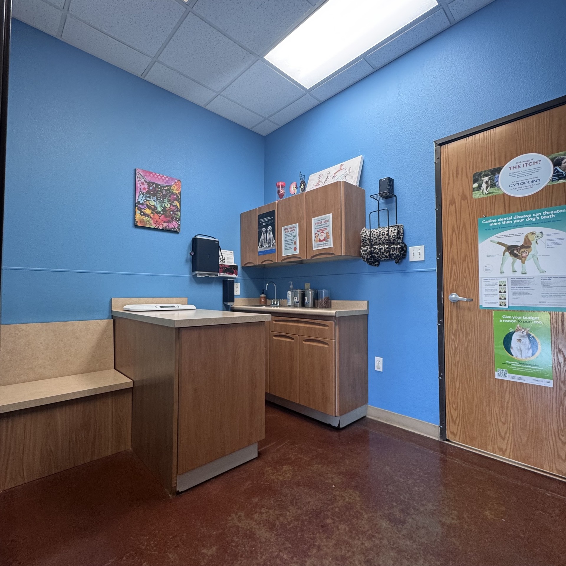 Examination room with table