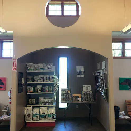 Pet Store in Lobby at Niles Vet Clinic Pet Store in Lobby at Niles Vet Clinic