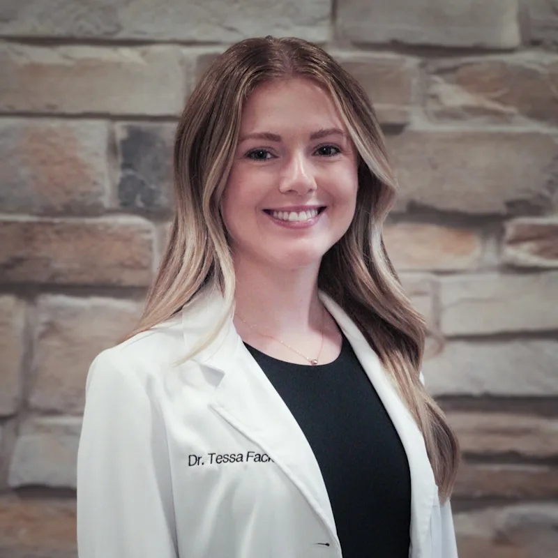 Dr. Tessa Fackler Dr. Tessa Fackler