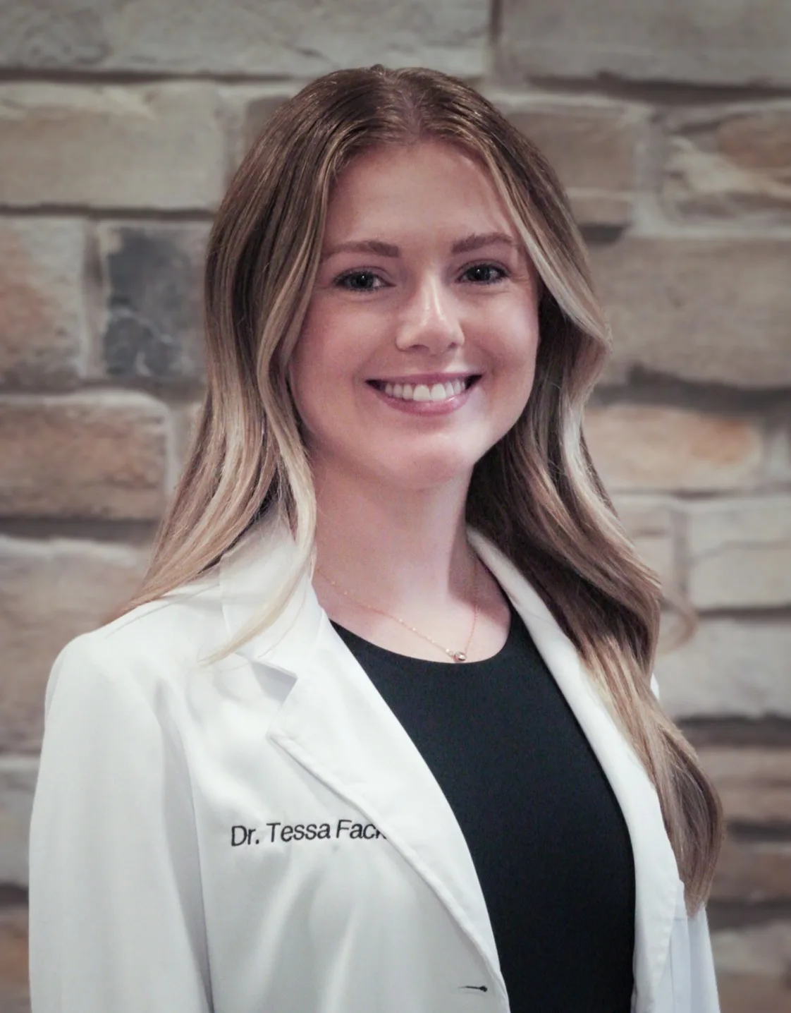 Dr. Tessa Fackler Dr. Tessa Fackler
