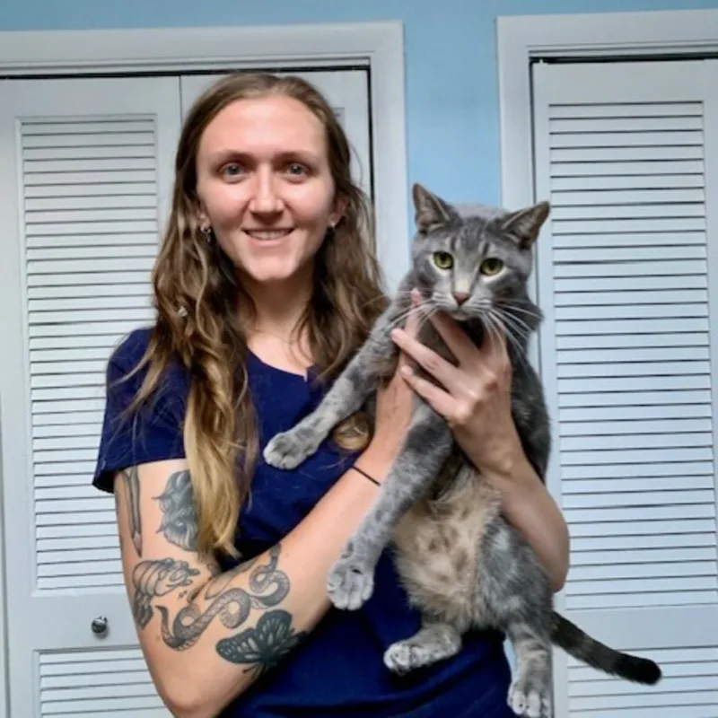 Dr. Nicole Gullett Dr. Nicole Gullett