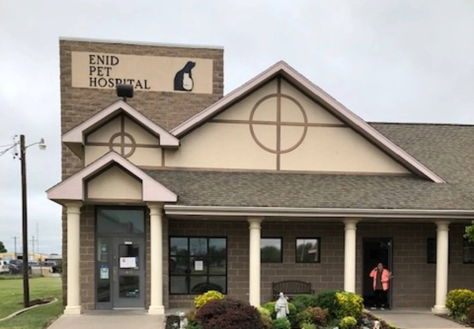 Welcome to Enid Pet Hospital! Front Exterior of building