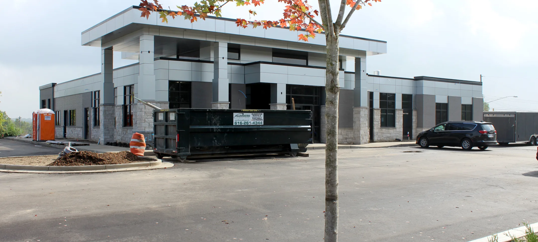 Animal Emergency & Specialty Hospital Front view building