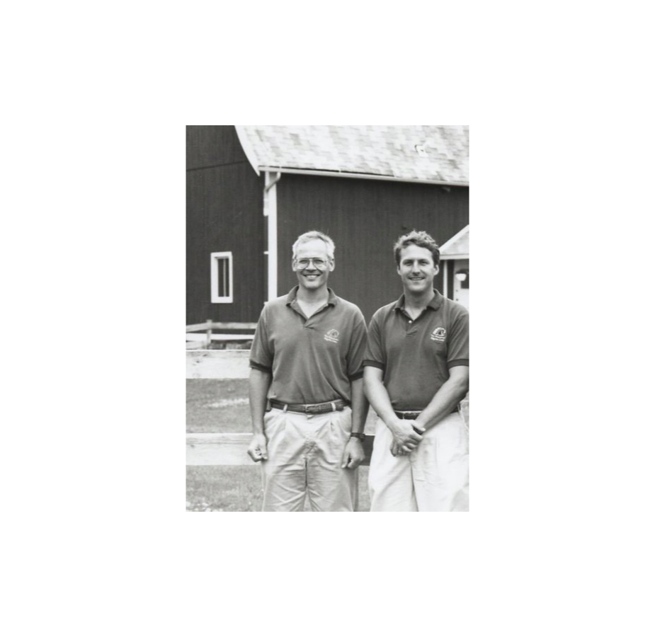 A black and white photo of Dr. Magnus and Dr. Langer