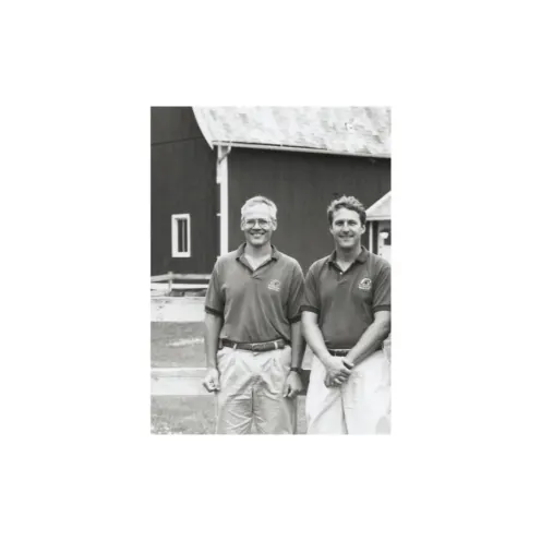 A black and white photo of Dr. Magnus and Dr. Langer