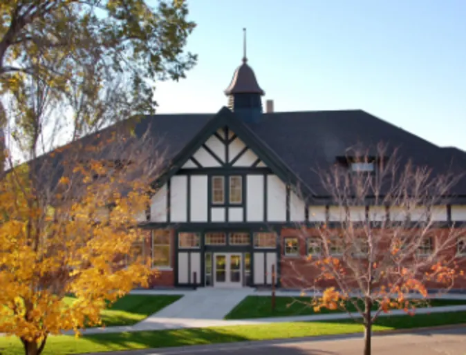 University of Minnesota Veterinary Medical Center - Building Exterior