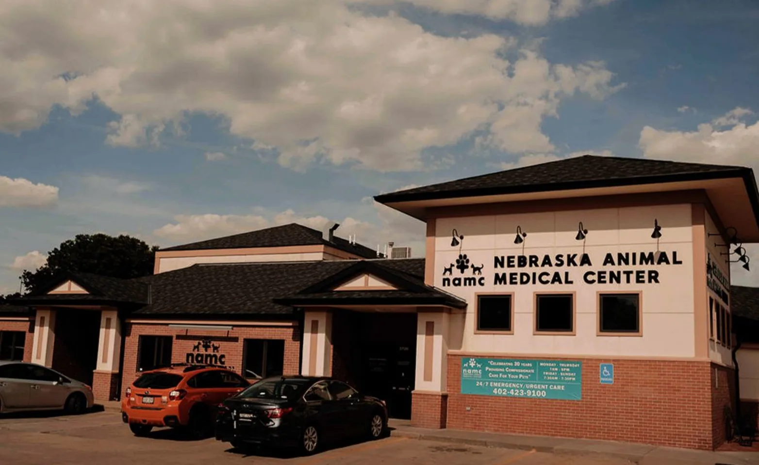 Outside Nebraska Animal Medical Center. Outside Nebraska Animal Medical Center.