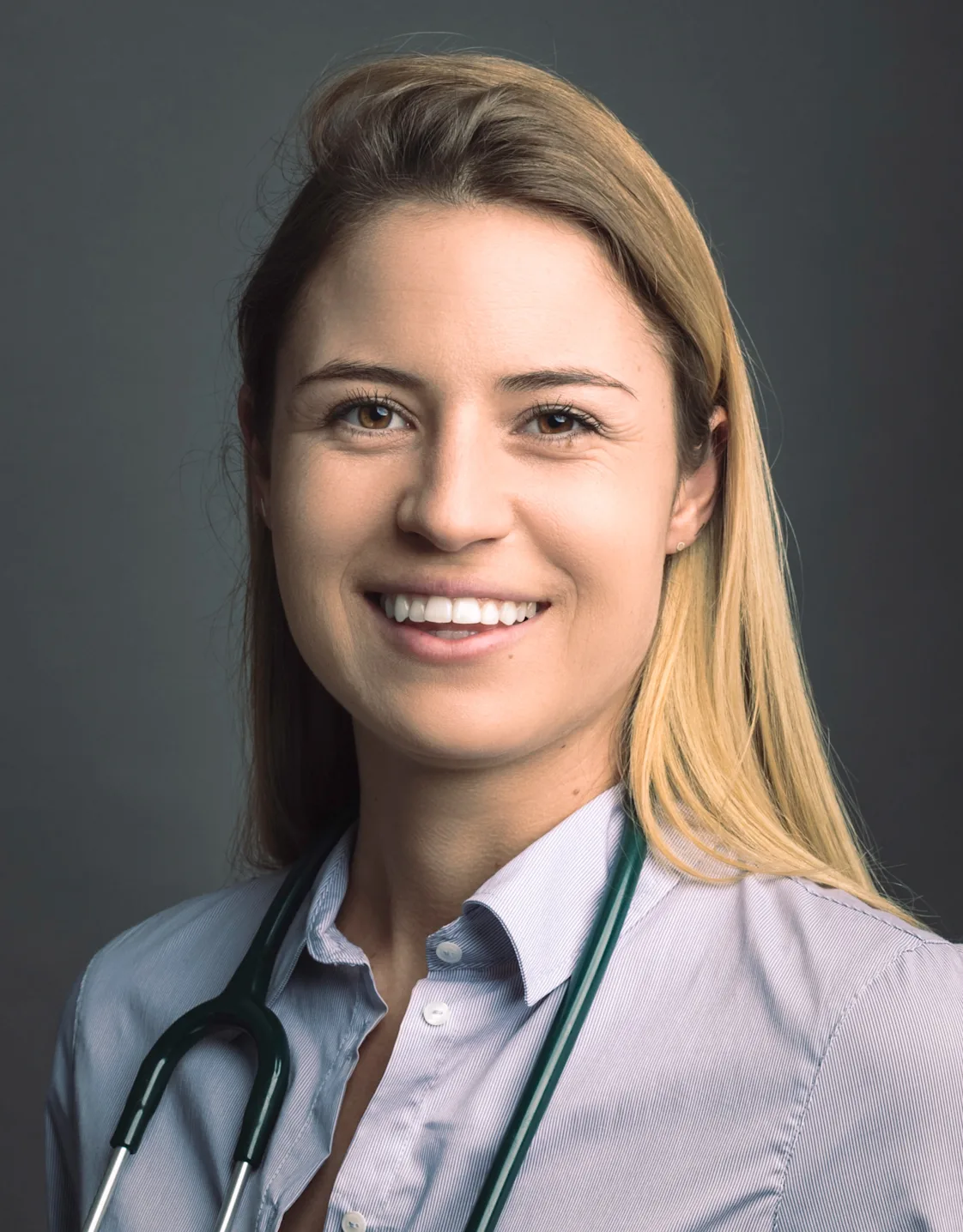 Dr. Cecilia Dr. Cecilia