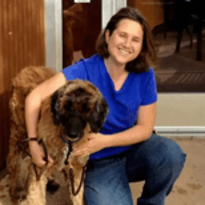 Dr. Shiri Hoshen Dr. Shiri Hoshen