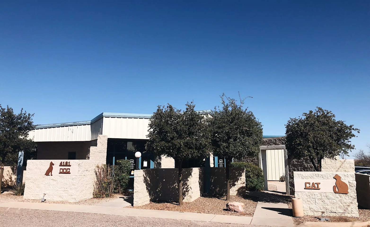 Coronado Veterinary Hospital Exterior